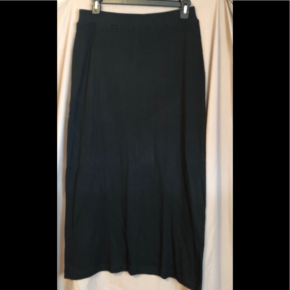 Garnet hill 100% merino wool skirt .